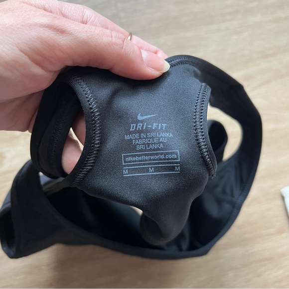 NWOT Nike pro sports bra - Picture 2 of 3